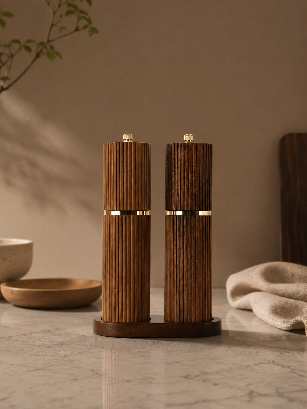Zestaw młynków do soli i pieprzu — drewno akacjowe